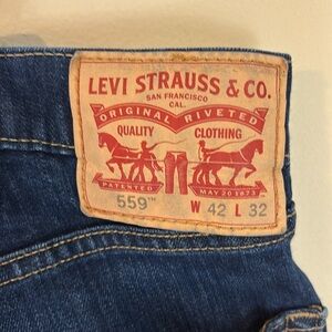 Levi’s 559 Relaxed Straight Fit Jeans Size 42x32